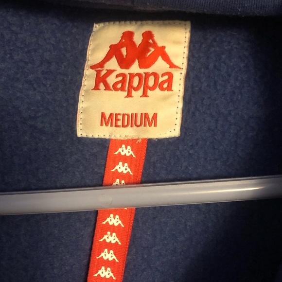 Kappa hoodie. Size medium for men. Has a small hole near the cuff - Picture 3 of 3